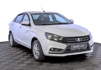 Подержанный автомобиль LADA (ВАЗ) Vesta Sedan 2019 года (3 фото)