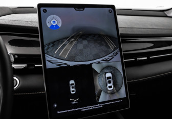 Подержанный автомобиль Geely Preface 2024 года (13 фото)