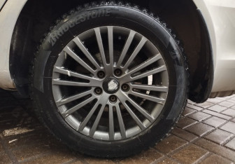 Подержанный автомобиль Skoda Octavia Liftback 2012 года (13 фото)