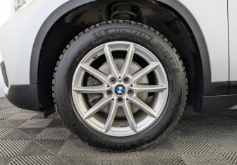 Подержанный автомобиль BMW X1 2017 года (13 фото)