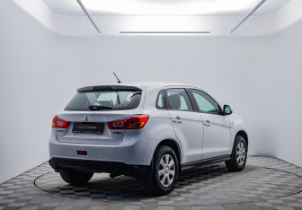 Подержанный автомобиль Mitsubishi ASX 2013 года (5 фото)
