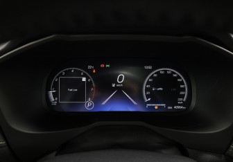 Подержанный автомобиль Toyota RAV4 2024 года (14 фото)