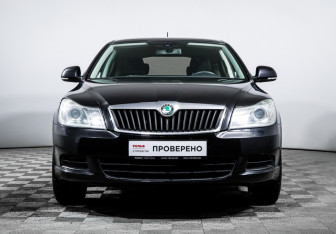 Подержанный автомобиль Skoda Octavia Liftback 2012 года (2 фото)