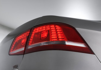 Подержанный автомобиль Volkswagen Passat Sedan 2011 года (22 фото)