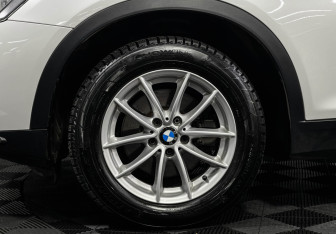 Подержанный автомобиль BMW X4 2017 года (7 фото)