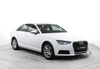 Подержанный автомобиль Audi A4 Sedan 2019 года (3 фото)