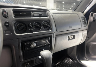 Подержанный автомобиль Mitsubishi Montero Sport 2001 года (14 фото)
