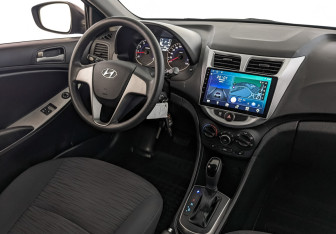 Подержанный автомобиль Hyundai Solaris Hatchback 2016 года (14 фото)