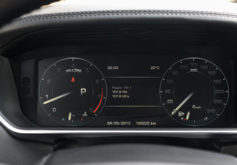 Подержанный автомобиль Land Rover Range Rover 2014 года (13 фото)