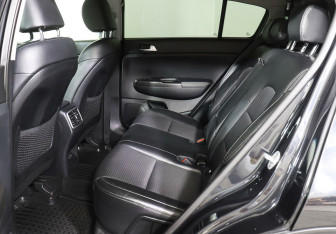 Подержанный автомобиль Kia Sportage 2018 года (18 фото)
