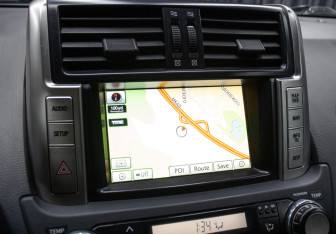 Подержанный автомобиль Toyota Land Cruiser Prado 2010 года (18 фото)