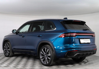 Подержанный автомобиль Geely Monjaro 2023 года (7 фото)