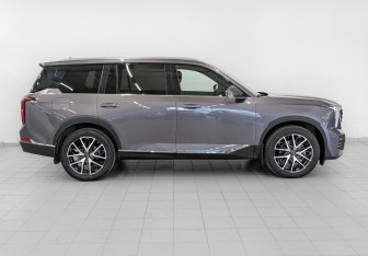 Подержанный автомобиль GAC GS8 2025 года (4 фото)