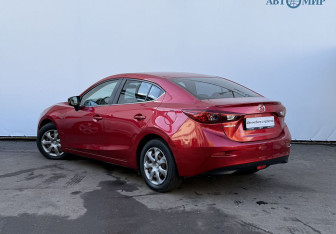 Подержанный автомобиль Mazda 3 Sedan 2013 года (7 фото)