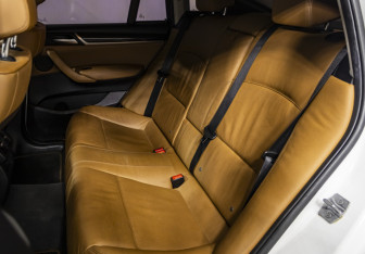 Подержанный автомобиль BMW X4 2016 года (16 фото)