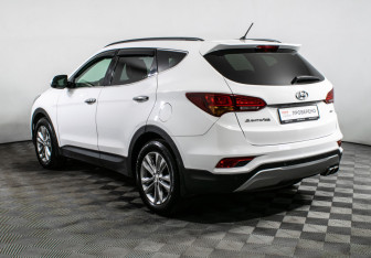Подержанный автомобиль Hyundai Santa Fe 2015 года (7 фото)