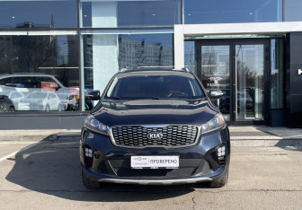 Подержанный автомобиль Kia Sorento 2018 года (2 фото)