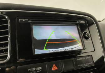 Подержанный автомобиль Mitsubishi Outlander 2014 года (15 фото)