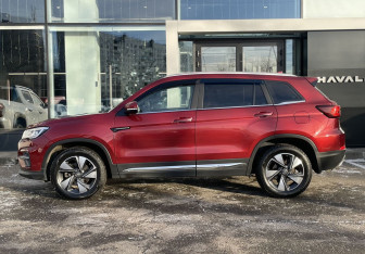Подержанный автомобиль Changan CS75 2022 года (8 фото)