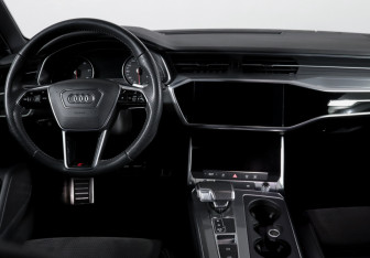 Подержанный автомобиль Audi A6 Sedan 2020 года (12 фото)