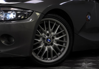 Подержанный автомобиль BMW Z4 Roadster 2004 года (39 фото)