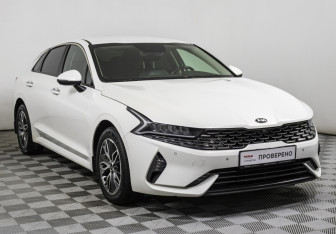 Подержанный автомобиль Kia K5 2021 года (3 фото)