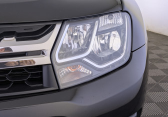 Подержанный автомобиль Renault Duster 2017 года (11 фото)