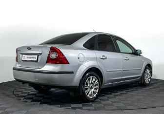 Подержанный автомобиль Ford Focus Sedan 2008 года (5 фото)