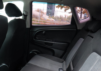 Подержанный автомобиль Kia Venga 2012 года (10 фото)