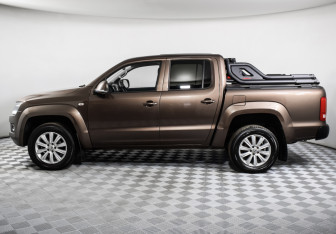 Подержанный автомобиль Volkswagen Amarok 2013 года (8 фото)