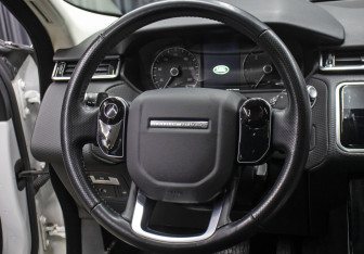 Подержанный автомобиль Land Rover Range Rover Velar 2020 года (16 фото)