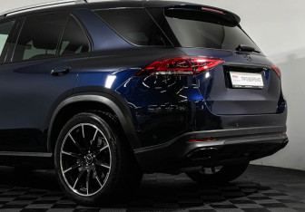 Подержанный автомобиль Mercedes-Benz GLE 2019 года (23 фото)