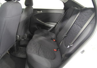 Подержанный автомобиль Hyundai Solaris Sedan 2015 года (7 фото)