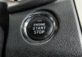 Подержанный автомобиль Toyota Corolla Sedan 2013 года (14 фото)