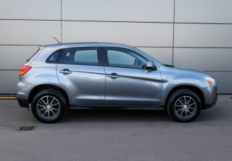 Подержанный автомобиль Mitsubishi ASX 2012 года (4 фото)