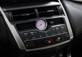 Подержанный автомобиль Lexus NX 2018 года (15 фото)