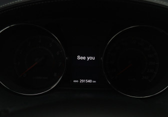 Подержанный автомобиль Citroen C-Crosser 2011 года (22 фото)