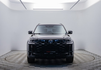 Подержанный автомобиль Changan CS95 2024 года (2 фото)