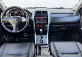 Подержанный автомобиль Suzuki Grand Vitara 2010 года (12 фото)