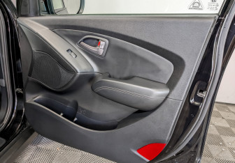 Подержанный автомобиль Hyundai ix35 2013 года (21 фото)