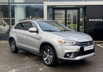 Подержанный автомобиль Mitsubishi ASX 2018 года (3 фото)
