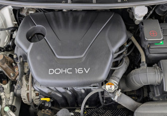 Подержанный автомобиль Kia Cerato Sedan 2015 года (9 фото)