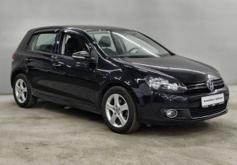 Подержанный автомобиль Volkswagen Golf Hatchback 2011 года (3 фото)