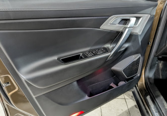 Подержанный автомобиль Geely Atlas 2020 года (18 фото)