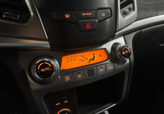 Подержанный автомобиль SsangYong Actyon 2014 года (17 фото)