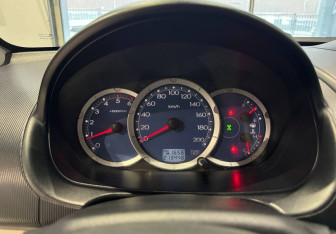 Подержанный автомобиль Mitsubishi L200 2007 года (17 фото)