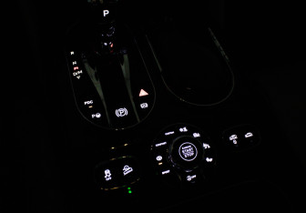 Подержанный автомобиль Bentley Bentayga 2016 года (28 фото)