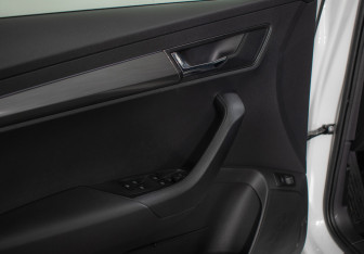 Подержанный автомобиль Skoda Karoq 2020 года (16 фото)