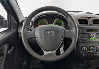 Подержанный автомобиль LADA (ВАЗ) Kalina Wagon 2017 года (21 фото)