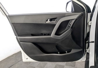 Подержанный автомобиль Hyundai Creta 2016 года (19 фото)